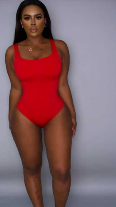 SCOOP TANK BODYSUIT - Curvy Gyals