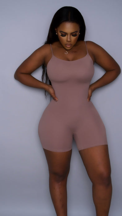 SCULTIPING ONESIE - Curvy Gyals